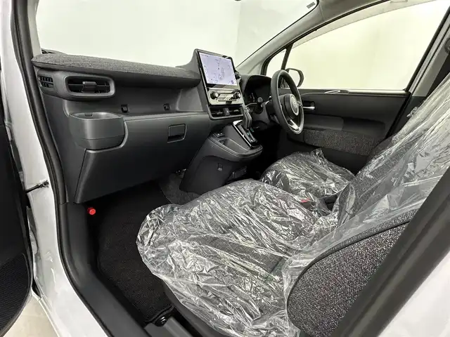 トヨタ シエンタ ハイブリッド Z 埼玉県 2024(令6)年 0.4万km プラチナホワイトパールマイカ 純正ナビ（BT/AM/FM）/フルセグTV/トヨタセーフティーセンス/レーダークルーズコントロール/アラウンドビューモニター/レーンキープアシスト/横滑り防止装置/盗難防止装置/プリクラッシュセーフティ/パノラミックビューモニター/コーナーセンサー/LEDヘッドライト/ETC2.0/両側パワースライドドア/プッシュスタート/スマートキー