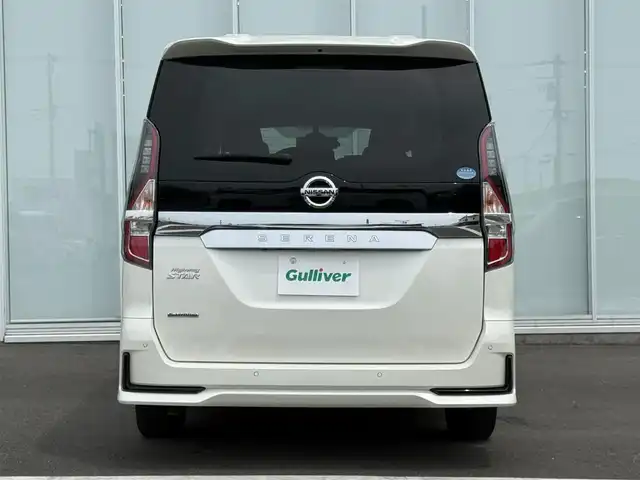日産 セレナ ハイウェイスター V 神奈川県 2021(令3)年 6万km 白 純正ナビ /フルセグ　/ETC /両側パワースライドドア　/追従クルーズコントロール　/Bluetooth接続　/CD/DVD　/前後ドライブレコーダー　/前後コーナーセンサー/ABS　/横滑り防止装置　/衝突被害軽減システム/3列シート/パワーステアリング/パワーウィンドウ/純正フロアマット/純正アルミホイル/オートライト/LEDヘッドライト/ｗ＋サイドエアバッグ