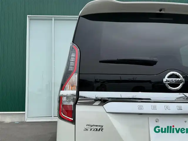 日産 セレナ ハイウェイスター V 神奈川県 2021(令3)年 6万km 白 純正ナビ /フルセグ　/ETC /両側パワースライドドア　/追従クルーズコントロール　/Bluetooth接続　/CD/DVD　/前後ドライブレコーダー　/前後コーナーセンサー/ABS　/横滑り防止装置　/衝突被害軽減システム/3列シート/パワーステアリング/パワーウィンドウ/純正フロアマット/純正アルミホイル/オートライト/LEDヘッドライト/ｗ＋サイドエアバッグ