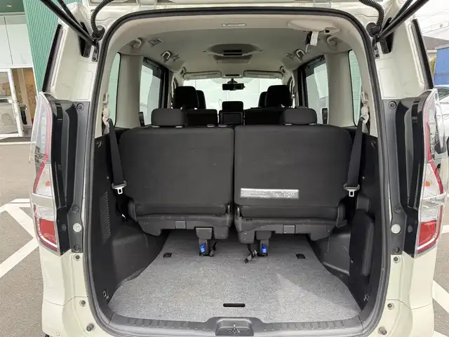日産 セレナ ハイウェイスター V 神奈川県 2021(令3)年 6万km 白 純正ナビ /フルセグ　/ETC /両側パワースライドドア　/追従クルーズコントロール　/Bluetooth接続　/CD/DVD　/前後ドライブレコーダー　/前後コーナーセンサー/ABS　/横滑り防止装置　/衝突被害軽減システム/3列シート/パワーステアリング/パワーウィンドウ/純正フロアマット/純正アルミホイル/オートライト/LEDヘッドライト/ｗ＋サイドエアバッグ