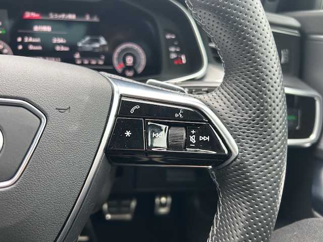 アウディ アウディ Ａ６ 45TFSIクワトロ Sライン 東京都 2022(令4)年 2.4万km グレイシアホワイトメタリック 純正SDナビ/衝突被害軽減ブレーキ/パワーアシストパッケージ/・パワークロージングドア/・パワートランクフード/リオコンフォートパッケージ/・シートヒーター後席/・4ゾーン（前後左右独立調整）オートエアコン/ライティングパッケージ/・HDマトリクスLEDヘッドランプ/・ヘッドランプウォッシャー/・マルチカラーアンビエントライティング/パークアシストパッケージ/・サラウンドビューカメラ/カーブストーンアシスト/ブラックスタイリングパッケージ/・ブラック枠付ブラック横８本桟フロントグリル/ステアリングヒーター/4WD /ETC2.0/ドライブレコーダー/横滑り防止装置/取扱説明書