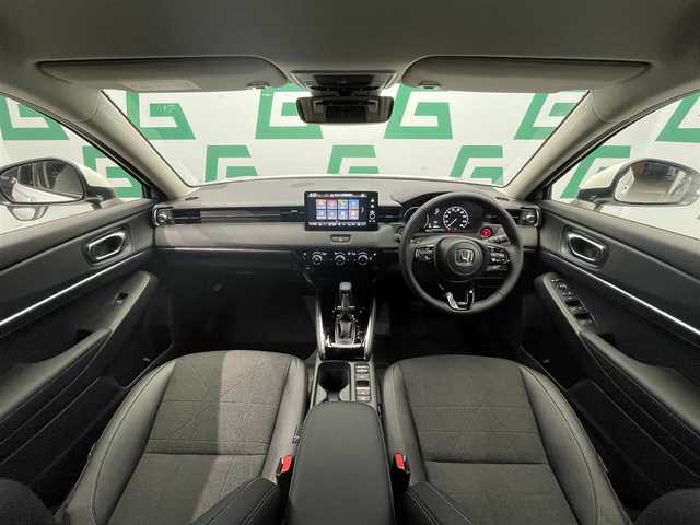 ホンダ ヴェゼル ハイブリッド e:HEV Z 鹿児島県 2025(令7)年 0.1千km プラチナホワイトパール Honda CONNECTディスプレー+ETC2.0車載器+ワイヤレス充電器/純正フロントグリル（ベルリナブラック）/ホンダセンシング　/バックカメラ/ブラインドスポットモニター　/電動パーキングブレーキ　/オートブレーキホールド　/オールオートウィンドウ　/革巻きステアリング/ステアリングヒーター/パドルシフト