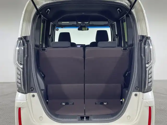 ホンダ Ｎ ＢＯＸ カスタム G L ホンダセンシング 神奈川県 2017(平29)年 7.3万km プレミアムホワイトパールⅡ 純正7型SDナビゲーション【VXM-184VFi】/AM FM フルセグ Bluetooth CD DVD SD/バックカメラ/両側パワースライドドア/ホンダセンシング/衝突軽減ブレーキ/誤発進抑制機能/後方誤発進抑制機能/歩行者事故低減ステアリング/先行車発進お知らせ機能/アダプティブクルーズコントロール/車線維持支援システム/標識認識機能/路外逸脱抑制機能/ステアリングリモコン/ビルトインETC/純正フロアマット/プッシュスタート/スマートキー/LEDヘッドライト/オートライト/オートマチックハイビーム/フォグランプ/純正14アルミホイル/ドアバイザー
