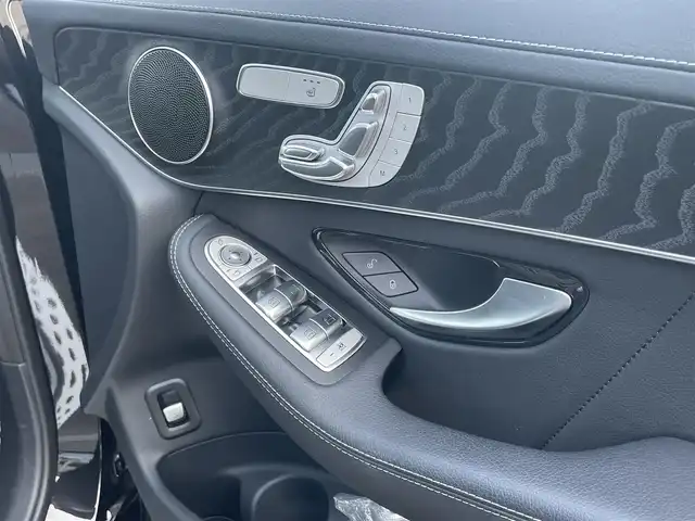 メルセデス・ベンツ ＧＬＣ２２０ d 4マチック クーペ AMGライン 静岡県 2022(令4)年 2万km オブシディアンブラック レーダーセーフティ /衝突軽減ブレーキACC/レーンキープ アシスト ブラインドスポット/CommandシステムHDDナビフルセグTV Bluetooth/全方位カメラ/サンルーフ/ランニングボード /ハーフレザーシート シートヒーター /前席メモリーパワーシート/パワーバックドア /純正OP前後ドライブレコーダー/DSRCETC