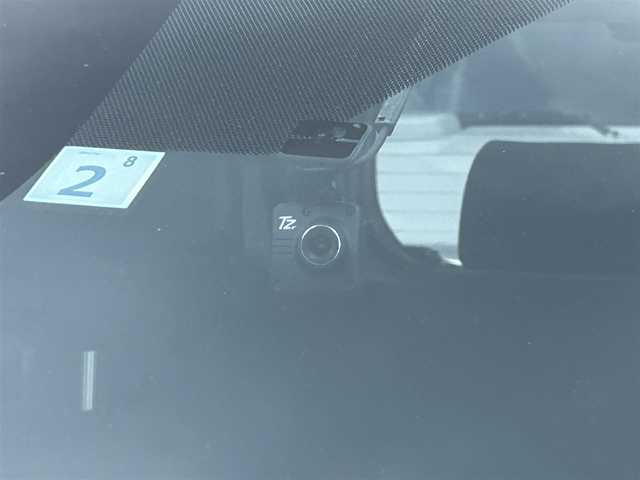 トヨタ シエンタ ハイブリッド Z 道央・札幌 2023(令5)年 0.6万km ベージュ ・４WD/・純正モデリスタAW/・純正ディスプレイオーディオ/・ナビキット/　BT/USB/Miracast/フルセグ/・バックカメラ/・ビルトインETC/・前後ドライブレコーダー/・トヨタセーフティセンス/・プリクラッシュセーフティ/・レーンキープアシスト/・レーダークルーズコントロール/・オートハイビーム/・クリアランスソナー/・BSM/・PDA/・PKSB/・RSA/・両側パワースライドドア/・LEDヘッドライト/・フォグライト/・オートライト/・プッシュスタート/・スマートキー/・純正フロアマット/・ドアバイザー/・保証書