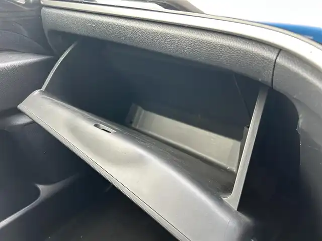 ホンダ オデッセイ ハイブリッド アブソルート・EXホンダセンジング 埼玉県 2019(平31)年 9.9万km クリスタルブラックパール ホンダ純正ナビオーディオ/（AM/FM/フルセグTV/BT/CD/DVD/SD）/フルセグTV/全方位カメラ/ホンダセンシング/・アダプティブクルーズコントロール/・LKAS/・先行車発信お知らせ機能/・標識自動認識機能/リモコンエンジンスターター/電子制御パーキングブレーキ/ブレーキホールド/ホンダ純正フリップダウンモニター/ビルトインETC2.0/ホンダ純正アドバンスドルームミラー/ホンダ純正ナビ連動前方ドラレコ/ホンダ純正後方単独ドラレコ/アイドリングストップ/コーナーセンサー前後/オートライト/ダブルエアコン/プッシュスタートボタン/スマートキー×2/ステアリングスイッチ/純正フロアマット/USBチャージャー/サイドステップガーニッシュ（LEDイルミ付）/テールゲートストラップ/車両/ナビ 取扱説明書/保証書