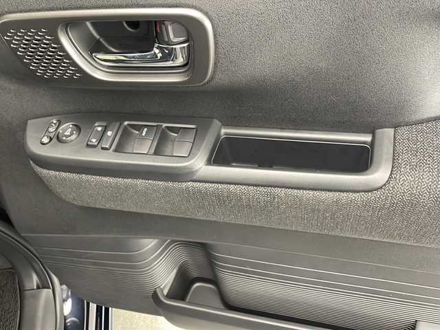 ホンダ Ｎ ＢＯＸ カスタム 宮崎県 2023(令5)年 0.5万km ミッドナイトブルービームM 禁煙車/ホンダセンシング/純正LEDオートライト/純正エアロ/純正ルーフエンドスポイラー/純正14インチアルミ/純正フロアマット/両側電動スライドドア/アダプティブクルーズコントロール/レーンディパーチャーアラート/電子パーキング/ブレーキホールド/クリアランスソナー/ウインカードアミラー/オートエアコン/前席シートヒーター/リアプライバシーガラス/ドアバイザー/スマートキー/プッシュエンジンスタート/スペアキー/新車時保証書/取扱い説明書