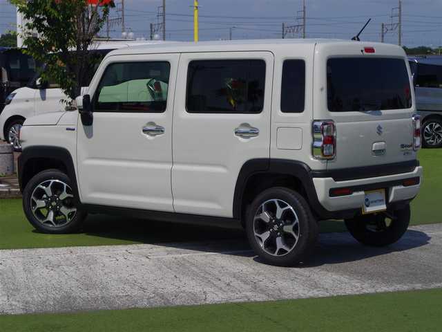 スズキ ハスラー HYBRID X 千葉県 2025(令7)年 0.1万km未満 ソフトベージュメタリック HV　X　全方位モニター付きナビゲーション＆スズキセーフティサポート(217800円)/デュアルカメラブレーキサポート/レーダークルーズコントロール/アイドリングストップ/前席シートヒーター/純正メモリーナビ/地デジTV/【DVD/CD再生機能　Bluetooth接続】/全方位モニター/革巻きステアリング/前席シートヒーター/LEDヘッドライト/フォグライト/ウインカーミラー/リアコーナーセンサー/純正15インチアルミホイル/サイド/カーテンエアバッグ/携帯リモコン