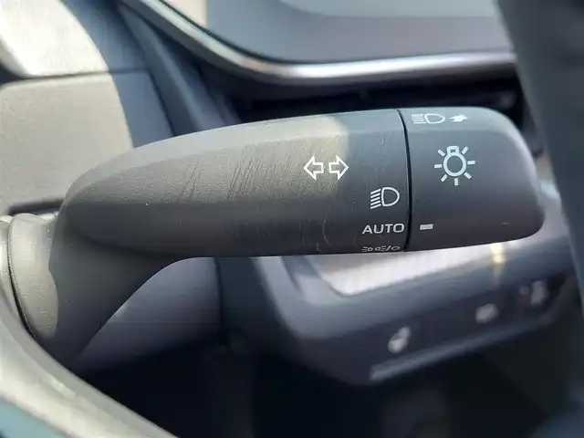 トヨタ プリウス Z 東京都 2023(令5)年 0.4万km プラチナホワイトパールマイカ 純正12.3インチディスプレイオーディオ/パノラミックビューモニター/ビルトインETC2.0/ドライブレコーダー/AC100V/ステアリングヒーター/シートヒーター/ベンチレーションシート/パワーシート/パワーバックドア/トヨタチームメイト/トヨタセーフティセンス/・プリクラッシュセーフティ/・レーントレーシングアシスト/・レーンディパーチャーアラート/・レーダークルーズコントロール/・アダプティブハイビームシステム/・オートマチックハイビーム/・ブラインドスポットモニター/・パーキングサポートブレーキ