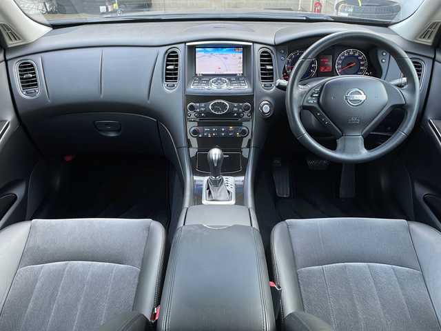 日産 スカイライン クロスオーバー 370GT 栃木県 2010(平22)年 4.6万km スーパーブラック ワンオーナー/純正ナビ(Bluetooth/TV/CD/DVD/AUX)/バックカメラ/前席パワーシート/ハーフレザーシート/オートライト/HIDヘッドライト/ETC/純正18インチアルミホイール/純正フロアマット/スペアタイヤ/プッシュスタート/スマートキー