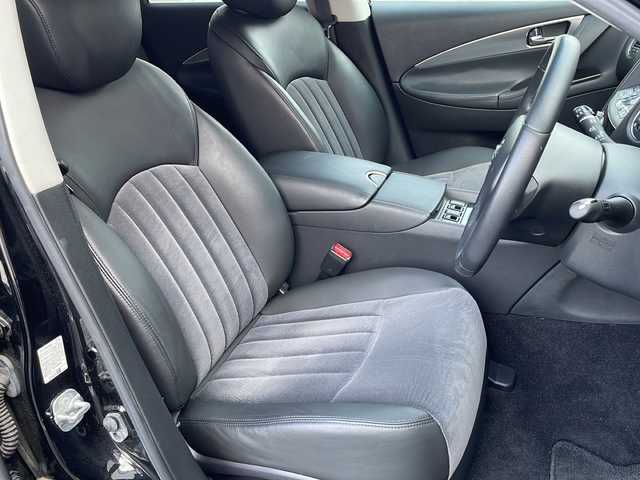 日産 スカイライン クロスオーバー 370GT 栃木県 2010(平22)年 4.6万km スーパーブラック ワンオーナー/純正ナビ(Bluetooth/TV/CD/DVD/AUX)/バックカメラ/前席パワーシート/ハーフレザーシート/オートライト/HIDヘッドライト/ETC/純正18インチアルミホイール/純正フロアマット/スペアタイヤ/プッシュスタート/スマートキー