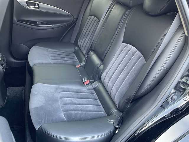日産 スカイライン クロスオーバー 370GT 栃木県 2010(平22)年 4.6万km スーパーブラック ワンオーナー/純正ナビ(Bluetooth/TV/CD/DVD/AUX)/バックカメラ/前席パワーシート/ハーフレザーシート/オートライト/HIDヘッドライト/ETC/純正18インチアルミホイール/純正フロアマット/スペアタイヤ/プッシュスタート/スマートキー