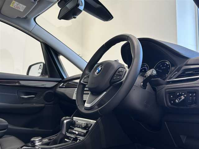 ＢＭＷ ２１８ｄ グランツアラー ラグジュアリー 福岡県 2018(平30)年 1.9万km ミネラルホワイト コンフォートＰＫＧ　/黒革　/アンビエントライト　/純正ナビ　/Ｂｌｕｅｔｏｏｔｈ　/Ｂカメラ　/メモリ付パワーシート　/シートヒーター　/クルーズコントロール　/ストレージＰＫＧ　/純正１７インチＡＷ　/ＥＴＣ