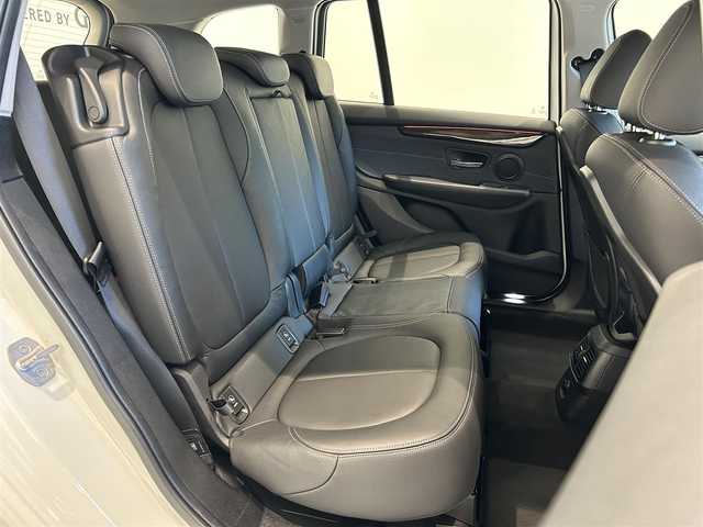 ＢＭＷ ２１８ｄ グランツアラー ラグジュアリー 福岡県 2018(平30)年 1.9万km ミネラルホワイト コンフォートＰＫＧ　/黒革　/アンビエントライト　/純正ナビ　/Ｂｌｕｅｔｏｏｔｈ　/Ｂカメラ　/メモリ付パワーシート　/シートヒーター　/クルーズコントロール　/ストレージＰＫＧ　/純正１７インチＡＷ　/ＥＴＣ