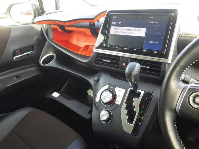 トヨタ シエンタ G クエロ 千葉県 2020(令2)年 5.6万km コバルトブルーメタリック /Toyota Safety Sense/・プリクラッシュセーフティ/・レーンディパーチャーアラート/・オートハイビーム/両側パワースライドドア/純正SDナビ/地デジTV/【DVD/CD再生機能　Bluetooth接続】/パノラミックビューモニター/ハーフレザーシート/前席シートヒーター/革巻きステアリング/ステアリングヒーター/ステアリングスイッチ/ETC/LEDヘッドライト/フォグライト/ウインカーミラー/クリアランスソナー/純正15インチアルミホイル/サイド/カーテンエアバッグ/スマートキー