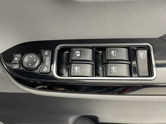 ダイハツ タント カスタム RS セレクション 岐阜県 2020(令2)年 6.7万km パールブラック 純正ナビ/　(AM/FM/CD/DVD/Bluetooth/フルセグTV)/全方位モニター/スマートアシスト/コーナーセンサー/レーダークルーズコントロール/レーンキープアシスト/運転席ロングスライドシート/LEDヘッドライト/両側パワースライドドア/ETC/ハーフレザーシート/シートヒーター/純正ドライブレコーダー/純正アルミホイール/純正フロアマット/純正ドアバイザー