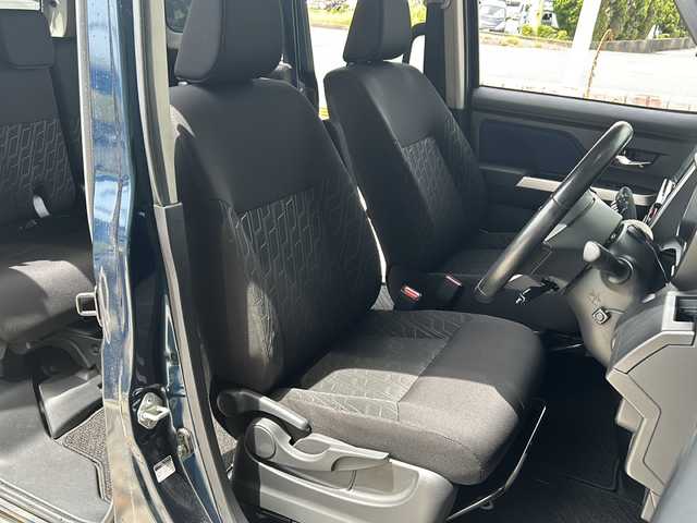 トヨタ タンク カスタムG S 静岡県 2018(平30)年 5.6万km レーザーブルークリスタルシャイン 9インチ純正ナビ/・AM/・FM/・CD/DVD/・フルセグTV/・SD/・Bluetooth/主要装備/・バックカメラ/・スマートアシスト/・ＥＴＣ/・両側パワースライドドア/・ＬＥＤヘッドライト/・ドラレコ/・クルーズコントロール/・横滑り防止装置/・アイドリングストップ/・１４インチ純正ＡＷ/・純正フロアマット