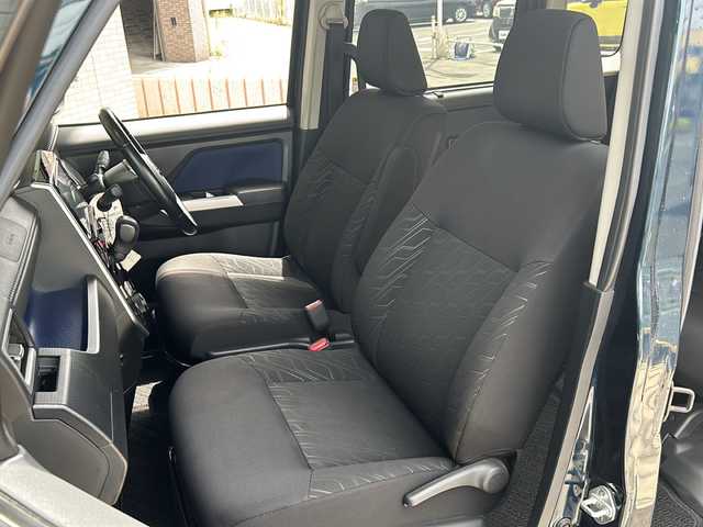 トヨタ タンク カスタムG S 静岡県 2018(平30)年 5.6万km レーザーブルークリスタルシャイン 9インチ純正ナビ/・AM/・FM/・CD/DVD/・フルセグTV/・SD/・Bluetooth/主要装備/・バックカメラ/・スマートアシスト/・ＥＴＣ/・両側パワースライドドア/・ＬＥＤヘッドライト/・ドラレコ/・クルーズコントロール/・横滑り防止装置/・アイドリングストップ/・１４インチ純正ＡＷ/・純正フロアマット