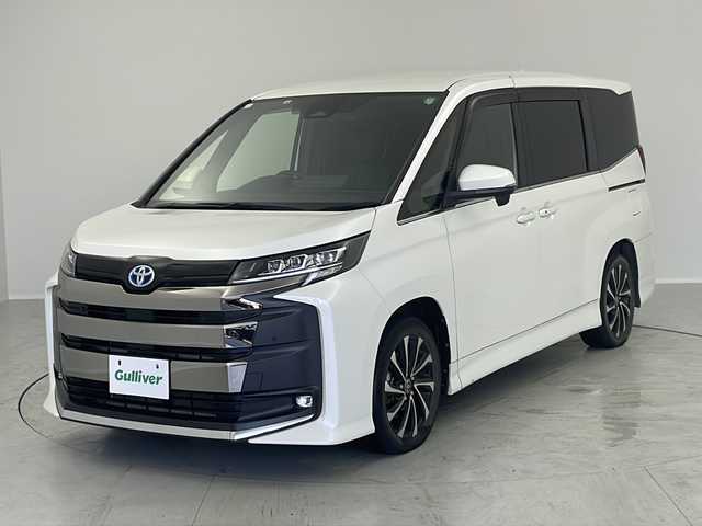 トヨタ ノア ハイブリッド S－Z 茨城県 2022(令4)年 3.2万km ホワイトパールクリスタルシャイン 純正１０．５型ディスプレイオーディオ　バックカメラ　ＥＴＣ　両側電動スライドドア　パワーバックドア　スマートキー　プッシュスタート　衝突被害軽減ブレーキ　ステアリングヒーター　シートヒーター　禁煙車