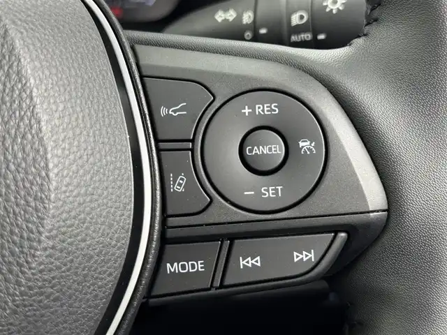 トヨタ ＲＡＶ４ G Zパッケージ 福岡県 2023(令5)年 1.6万km プラチナホワイトパールマイカ 純正１０．５型ＤＡナビ、フルセグTV　/バックカメラ　/ビルトインＥＴＣ２．０　/前後ドラレコ／デジタルルームミラー　/レーダークルコン　/セーフティセンス　/コーナーセンサー　/衝突軽減ブレーキ　/レーンキープ　/ブラインドスポットモニター　/アクセル踏み間違い防止　/ヒルディセントコントロール　/ＭＴモード付き　/パワーバックドア　/シートベンチレーション／ヒーター　/ステアリングヒーター　/ＬＥＤヘッドライト