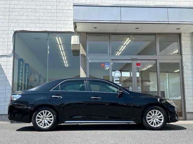 トヨタ マークＸ PREMIUM Four 埼玉県 2015(平27)年 8.7万km ブラック 社外SDナビ/【CD/DVD/フルセグ/Bluetooth】/バックカメラ/クルーズコントロール/ETC/シートヒーター/HID/ドライブレコーダー/ハーフレザーシート/パワーシート/横滑り防止装置/寒冷地仕様