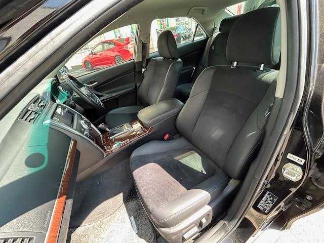 トヨタ マークＸ PREMIUM Four 埼玉県 2015(平27)年 8.7万km ブラック 社外SDナビ/【CD/DVD/フルセグ/Bluetooth】/バックカメラ/クルーズコントロール/ETC/シートヒーター/HID/ドライブレコーダー/ハーフレザーシート/パワーシート/横滑り防止装置/寒冷地仕様