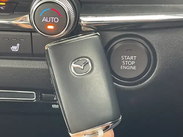 マツダ ＣＸ－３０ 20S プロアクティブツーリングセレ 群馬県 2021(令3)年 3.3万km スノーフレイクホワイトパールマイカ ・ナビ ＜フルセグTV＞/・クルーズコントロール/・電動リアゲート/・ドライブレコーダー/・ETC/・パワーシート/・シートメモリー/・HUD/・スマートキー/・レーンキープアシスト/・衝突被害軽減システム/・横滑り防止装置/・盗難防止装置/・SRSエアバッグ（運転席/助手席/サイド）/・純正フロアマット/・純正１８インチアルミホイール