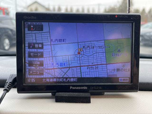 ダイハツ ミラ ココア L 道東・釧路十勝 2013(平25)年 6.2万km コットンアイボリー 4WD/ポータブルナビ(ワンセグTV、AM、FM、CD、SD)/純正オーディオ/アイドリングストップ/積み込みスタッドレスタイヤスチール付/リモコンキー/ライトレベライザー/純正フロアマット/電格ミラー