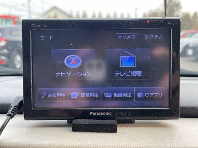 ダイハツ ミラ ココア L 道東・釧路十勝 2013(平25)年 6.2万km コットンアイボリー 4WD/ポータブルナビ(ワンセグTV、AM、FM、CD、SD)/純正オーディオ/アイドリングストップ/積み込みスタッドレスタイヤスチール付/リモコンキー/ライトレベライザー/純正フロアマット/電格ミラー