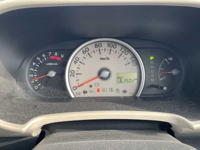 ダイハツ ミラ ココア L 道東・釧路十勝 2013(平25)年 6.2万km コットンアイボリー 4WD/ポータブルナビ(ワンセグTV、AM、FM、CD、SD)/純正オーディオ/アイドリングストップ/積み込みスタッドレスタイヤスチール付/リモコンキー/ライトレベライザー/純正フロアマット/電格ミラー