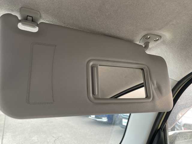 ダイハツ ミラ ココア L 道東・釧路十勝 2013(平25)年 6.2万km コットンアイボリー 4WD/ポータブルナビ(ワンセグTV、AM、FM、CD、SD)/純正オーディオ/アイドリングストップ/積み込みスタッドレスタイヤスチール付/リモコンキー/ライトレベライザー/純正フロアマット/電格ミラー