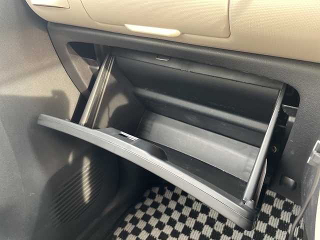 ダイハツ ミラ ココア L 道東・釧路十勝 2013(平25)年 6.2万km コットンアイボリー 4WD/ポータブルナビ(ワンセグTV、AM、FM、CD、SD)/純正オーディオ/アイドリングストップ/積み込みスタッドレスタイヤスチール付/リモコンキー/ライトレベライザー/純正フロアマット/電格ミラー