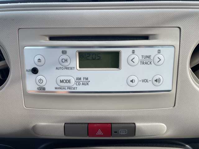 ダイハツ ミラ ココア L 道東・釧路十勝 2013(平25)年 6.2万km コットンアイボリー 4WD/ポータブルナビ(ワンセグTV、AM、FM、CD、SD)/純正オーディオ/アイドリングストップ/積み込みスタッドレスタイヤスチール付/リモコンキー/ライトレベライザー/純正フロアマット/電格ミラー