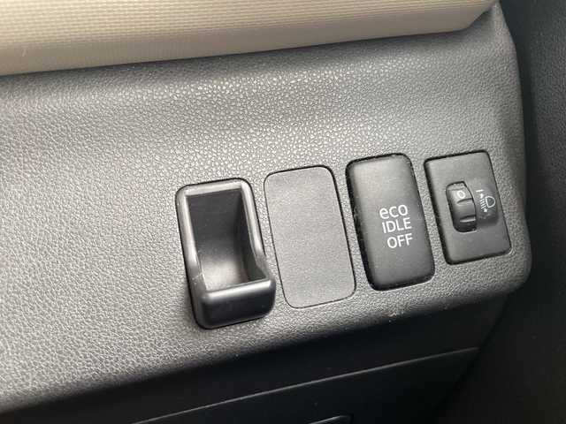 ダイハツ ミラ ココア L 道東・釧路十勝 2013(平25)年 6.2万km コットンアイボリー 4WD/ポータブルナビ(ワンセグTV、AM、FM、CD、SD)/純正オーディオ/アイドリングストップ/積み込みスタッドレスタイヤスチール付/リモコンキー/ライトレベライザー/純正フロアマット/電格ミラー