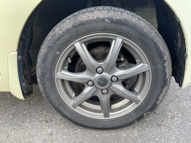 ダイハツ ミラ ココア L 道東・釧路十勝 2013(平25)年 6.2万km コットンアイボリー 4WD/ポータブルナビ(ワンセグTV、AM、FM、CD、SD)/純正オーディオ/アイドリングストップ/積み込みスタッドレスタイヤスチール付/リモコンキー/ライトレベライザー/純正フロアマット/電格ミラー