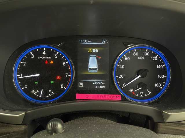 日産 エルグランド 250HWS アーバンクロム 兵庫県 2016(平28)年 7.5万km ブリリアントシルバー ・純正ナビ/Bluetooth/TV/CD/DVD/SD/USB/・バックカメラ/・クルーズコントロール/・両側パワースライドドア/・ステアリングリモコン/・ハーフレザーシート/・シートリフター/・オットマン/・後席サンシェード/・純正フリップダウンモニター/・MTモード付AT/・LEDオートライト/・フォグランプ/・純正18インチアルミホイール/・電動格納ミラー/・Wエアバッグ/・カーテンエアバッグ/・前後ドライブレコーダー/・ビルトインETC/・スペアキー/・スマートキー