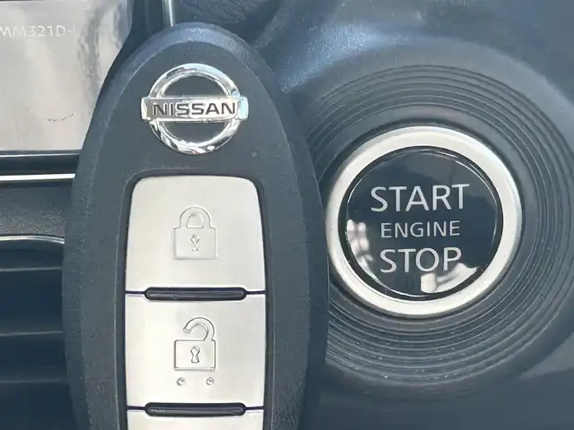 日産 デイズ 兵庫県 2021(令3)年 6.4万km チタニウムグレーメタリック 純正9インチナビ/アラウンドビューモニター/フルセグTV/BTオーディオ/CD/DVD/AUX/プロパイロット/エマージェンシーブレーキ/ステアリングスイッチ/ヘッドライトレべライザー/ETC/純正フロアマット/純正ドアバイザー/LEDヘッドライト