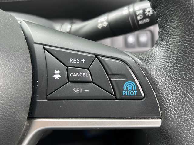 日産 セレナ e－パワー ハイウェイスター V 岐阜県 2019(平31)年 7.9万km ダイヤモンドブラック 登録時走行距離78668km/純正9型ナビ/アラウンドビューモニター/ETC/オートプロパイロット/両側パワースライドドア/シートヒーター/ナビ連動ドライブレコーダー/フルセグTV、ブルーレイ/ステアリングヒーター/純正フリップダウンモニター/Bluetooth・CD・DVD・SDミュージックサーバー・AUX可/デジタルインナーミラー/オートエアコン/純正ホイール