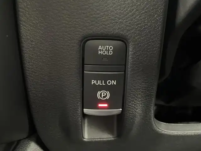 日産 セレナ e－パワー ハイウェイスター V 茨城県 2025(令7)年 0.1千km プリズムホワイト e-POWER　ハイウエイスターV/オートレベライザー/アダプティブLEDヘッドライトシステム/アラウンドビューモニター/ルームミラー/アドバンスドドライブ/　アシストディスプレイ/（12.3インチカラーディスプレイ）/・統合型/　インターフェースディスプレイ/・ワイヤレス充電器/・6スピーカー/・NissanConnect/　ナビゲーションシステム/（地デジ内蔵）/ETC2.0ユニット/（ビルトインタイプ）/ドライブレコーダー（前後セット）/プロパイロット（ナビリンク機能付）/プロパイロット緊急停止支援システム/（SOSコール機能付）/後席専用モニター/HDMI