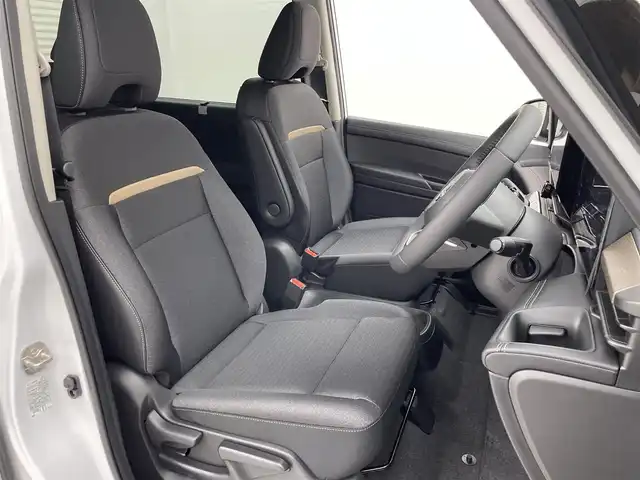 日産 セレナ e－パワー ハイウェイスター V 茨城県 2025(令7)年 0.1千km プリズムホワイト e-POWER　ハイウエイスターV/オートレベライザー/アダプティブLEDヘッドライトシステム/アラウンドビューモニター/ルームミラー/アドバンスドドライブ/　アシストディスプレイ/（12.3インチカラーディスプレイ）/・統合型/　インターフェースディスプレイ/・ワイヤレス充電器/・6スピーカー/・NissanConnect/　ナビゲーションシステム/（地デジ内蔵）/ETC2.0ユニット/（ビルトインタイプ）/ドライブレコーダー（前後セット）/プロパイロット（ナビリンク機能付）/プロパイロット緊急停止支援システム/（SOSコール機能付）/後席専用モニター/HDMI