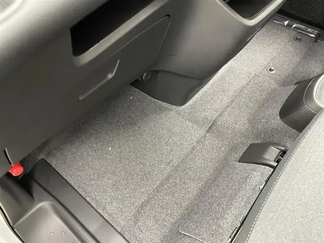 日産 セレナ e－パワー ハイウェイスター V 茨城県 2025(令7)年 0.1千km プリズムホワイト e-POWER　ハイウエイスターV/オートレベライザー/アダプティブLEDヘッドライトシステム/アラウンドビューモニター/ルームミラー/アドバンスドドライブ/　アシストディスプレイ/（12.3インチカラーディスプレイ）/・統合型/　インターフェースディスプレイ/・ワイヤレス充電器/・6スピーカー/・NissanConnect/　ナビゲーションシステム/（地デジ内蔵）/ETC2.0ユニット/（ビルトインタイプ）/ドライブレコーダー（前後セット）/プロパイロット（ナビリンク機能付）/プロパイロット緊急停止支援システム/（SOSコール機能付）/後席専用モニター/HDMI