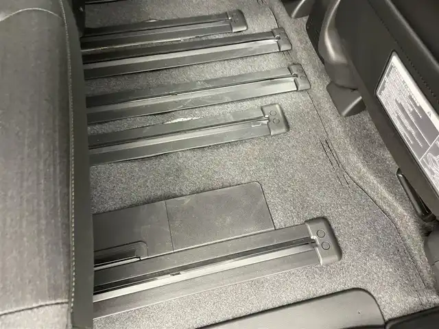 日産 セレナ e－パワー ハイウェイスター V 茨城県 2025(令7)年 0.1千km プリズムホワイト e-POWER　ハイウエイスターV/オートレベライザー/アダプティブLEDヘッドライトシステム/アラウンドビューモニター/ルームミラー/アドバンスドドライブ/　アシストディスプレイ/（12.3インチカラーディスプレイ）/・統合型/　インターフェースディスプレイ/・ワイヤレス充電器/・6スピーカー/・NissanConnect/　ナビゲーションシステム/（地デジ内蔵）/ETC2.0ユニット/（ビルトインタイプ）/ドライブレコーダー（前後セット）/プロパイロット（ナビリンク機能付）/プロパイロット緊急停止支援システム/（SOSコール機能付）/後席専用モニター/HDMI