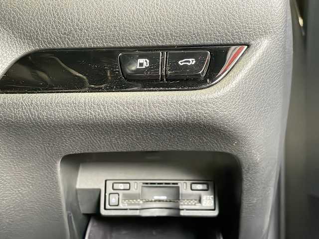 レクサス ＮＸ 350h Fスポーツ 静岡県 2022(令4)年 3.8万km ソニックチタニウム 純正ナビ/・ラジオ/フルセグTV/・Bluetooth/Miracast/USB/CD/DVD/主要装備/・レーダークルーズコントロール　/・パノラマルーフ　/・ＥＴＣ　/・ＴＲＤエアロパーツ　/・ＴＲＤマフラー　/・全方位カメラ　/・デジタルインナーミラー　/・パワーバックドア　/・シートヒーター　/・エアシート　/・パドルシフト/・シートメモリー/・オートホールド/・SOSコール/・置くだけ充電/・レーンキープアシスト/・コーナーセンサー/・ハンドルヒーター/・純正アルミホイール/・テレスコピックステアリング/・プッシュスタート/・スマートキー
