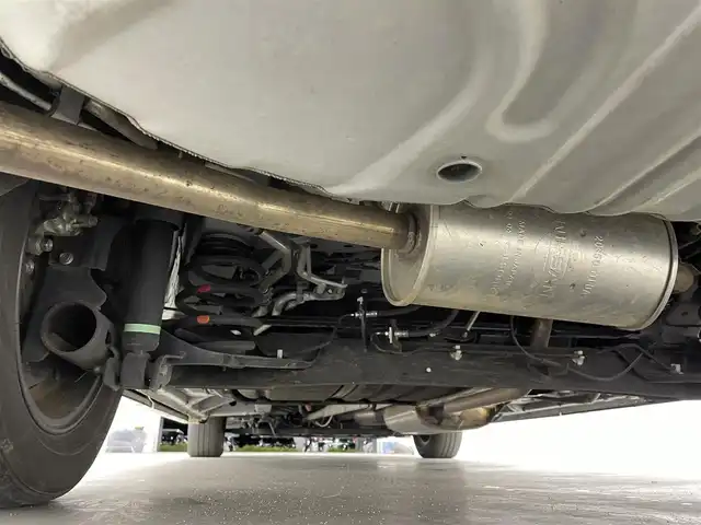 日産 セレナ e－パワー ハイウェイスター V 宮城県 2021(令3)年 5.7万km ブリリアントホワイトパール 純正ナビ　/後席モニター　/プロパイロット　/アラウンドビューモニター　/両側オートスライドドア　/ハンズフリーオートスライドドア/ＢＳＭ　/エマージェンシーブレーキ　/車線逸脱警報　/前後ソナー　/ナビ連動ドライブレコーダー　/ＥＴＣ　/ＬＥＤヘッドライト　/フォグランプ/純正15インチAW/禁煙車