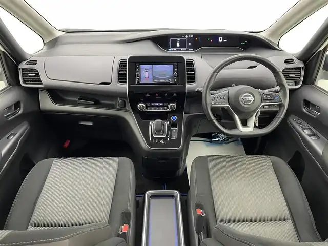 日産 セレナ e－パワー ハイウェイスター V 宮城県 2021(令3)年 5.7万km ブリリアントホワイトパール 純正ナビ　/後席モニター　/プロパイロット　/アラウンドビューモニター　/両側オートスライドドア　/ハンズフリーオートスライドドア/ＢＳＭ　/エマージェンシーブレーキ　/車線逸脱警報　/前後ソナー　/ナビ連動ドライブレコーダー　/ＥＴＣ　/ＬＥＤヘッドライト　/フォグランプ/純正15インチAW/禁煙車