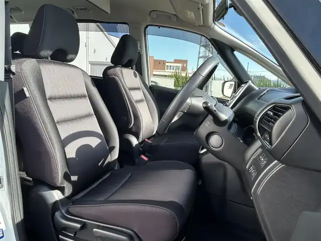 日産 セレナ ハイウェイスター プロパイロットED 熊本県 2017(平29)年 3.7万km ブリリアントホワイトパール 純正ナビ/・AM/FM/CD/DVD/BT/USB/AUX/・フルセグTV/アラウンドビューモニター/フリップダウンモニター/プロパイロット/エマージェンシーブレーキ/レーンキープアシスト/横滑り防止装置/ETC/両側電動スライドドア/革巻きステアリング/ステアリングスイッチ/電動格納ミラー/ウインカーミラー/純正フロアマット/純正アルミホイール/ドアバイザー/スマートキー