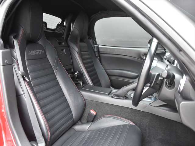 アバルト １２４ スパイダー 和歌山県 2017(平29)年 5万km 赤 黒革シート/シートヒーター/純ナビ/バックカメラ/フルセグTV/コーナーセンサー/ドラレコ/スポーツモード/ETC