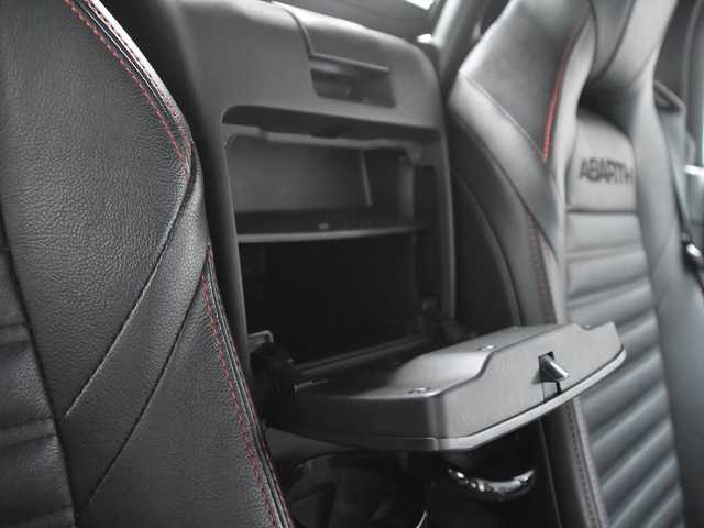 アバルト １２４ スパイダー 和歌山県 2017(平29)年 5万km 赤 黒革シート/シートヒーター/純ナビ/バックカメラ/フルセグTV/コーナーセンサー/ドラレコ/スポーツモード/ETC