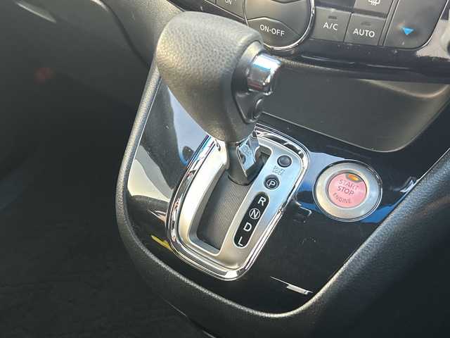 日産 セレナ HWS S HV Vセレ +SeftyⅡ 茨城県 2016(平28)年 7.6万km ダイヤモンドブラック 純正メモリナビ【MM515D-L】/(地デジTV・CD・DVD・BT・ラジオ再生)/両側パワースライドドア/後席フリップダウンモニター/クルーズコントロール/衝突軽減ブレーキ/コーナーセンサー/アラウンドビューモニター/オートライト/LEDヘッドライト/純正15inアルミホイール/純正フロアマット/スマートキー/取扱説明書/保証書