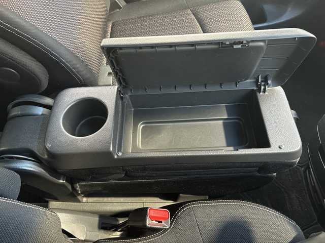 日産 セレナ HWS S HV Vセレ +SeftyⅡ 茨城県 2016(平28)年 7.6万km ダイヤモンドブラック 純正メモリナビ【MM515D-L】/(地デジTV・CD・DVD・BT・ラジオ再生)/両側パワースライドドア/後席フリップダウンモニター/クルーズコントロール/衝突軽減ブレーキ/コーナーセンサー/アラウンドビューモニター/オートライト/LEDヘッドライト/純正15inアルミホイール/純正フロアマット/スマートキー/取扱説明書/保証書